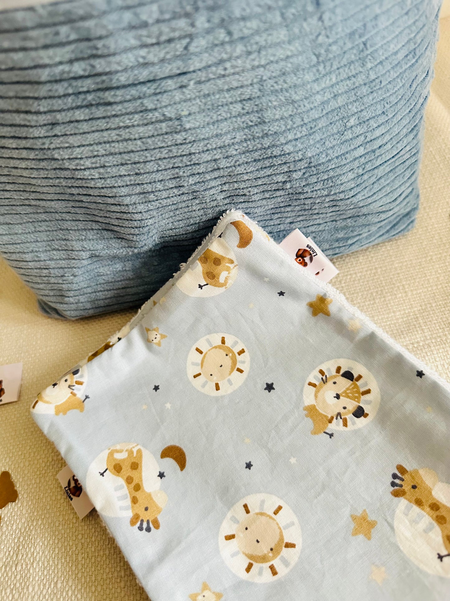 Panier et lingettes velours bleu