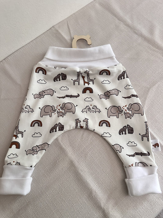 Saourel taille 6 mois à motif animaux fond blanc cassé