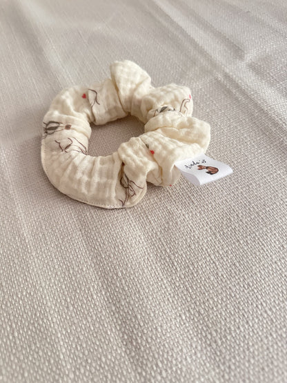 Chouchou en gaze de coton écrue à motif éléphant